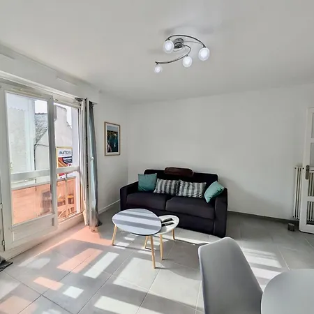 2 Pieces Agreable, Proche Centre-ville Διαμέρισμα *